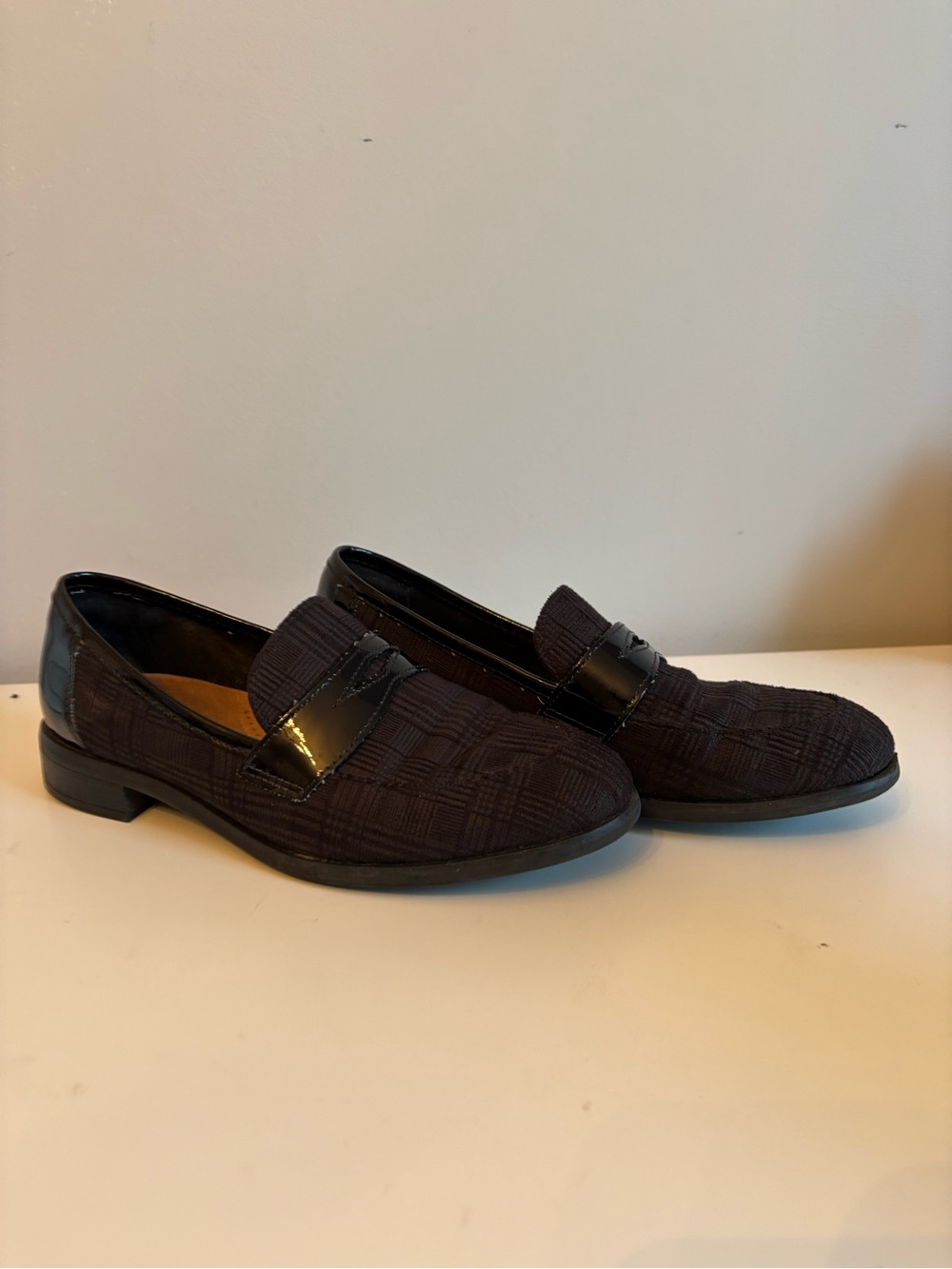 Clarks Women's Trish Rose Herringbone Loafers Flats Black Plaid Size 6 Academia